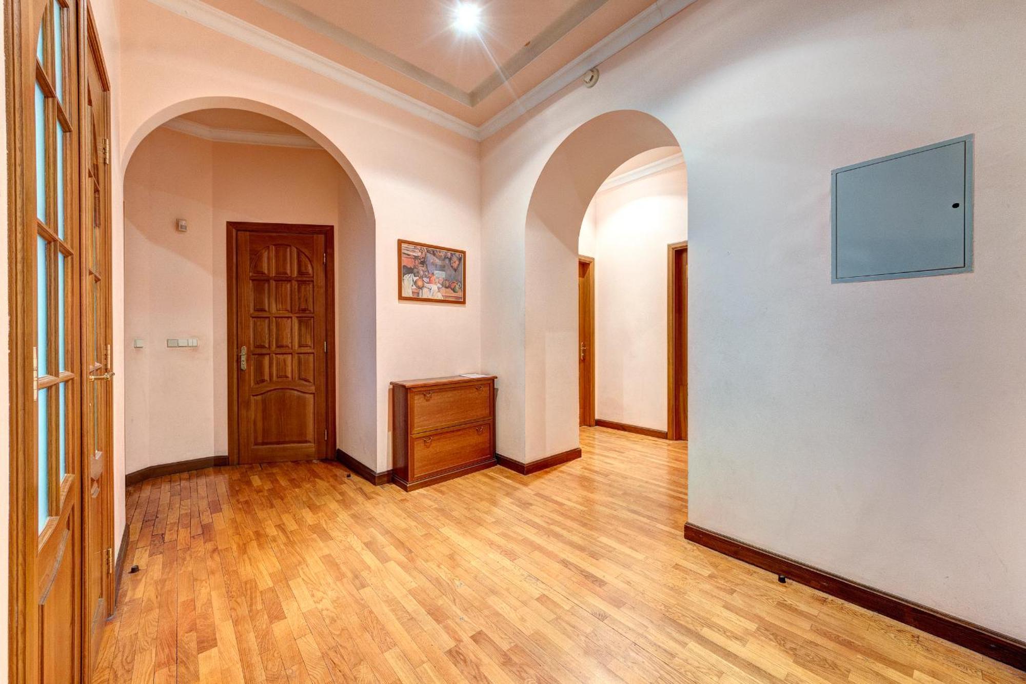 3-кімнатні в центрі києва, м. площа українських героїв Kyiv
